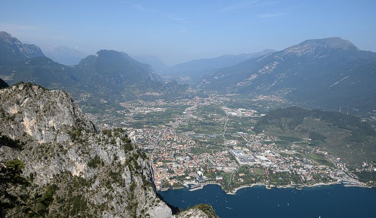 Cima Capi (909 m)