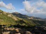 Links über Marciana zeigt sich der 855 Meter hohe Monte Giove