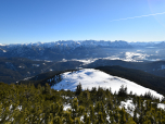 Das Karwendelgebirge dominiert den Blick nach Südosten