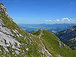 Wir machen uns an den Abstieg über den Bayern-Tirol-Sattel...