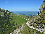 Links im Bild zeigt sich die Hochalpbahn-Bergstation