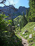 Nach dem Wald erreichen wir einen Kessel