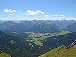 Blick ins Tannheimer Tal auf Grän