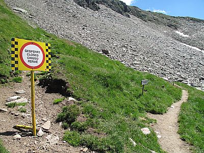 Der alte Weg ist gesperrt