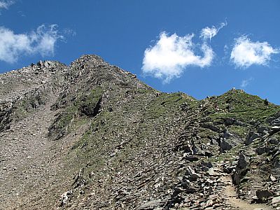 ...bis zum Südwestrücken empor