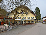 Der Gasthof Drachenwand mit seiner Terrasse