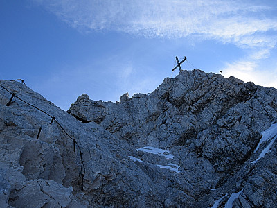 Das Gipfelkreuz kommt in Sicht