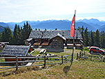 Die Pertinger Alm ist von Juni bis Oktober bewirtschaftet