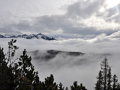 Über den Zäunlkopf ziehen Wolken hinweg