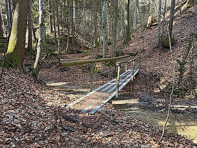 ...und einer Brücke...