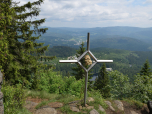zum vorgelagerten Gipfelkreuz des Mittagsplatzl