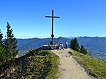 ...zum Gipfelkreuz des Brauneck