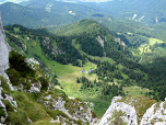 Tief unter uns sieht man die Tutzinger Hütte
