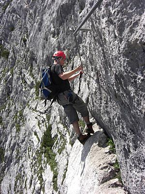 Hangelnd hängt man an der Schuppe rum