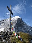 Gipfelkreuz mit Alpspitze.