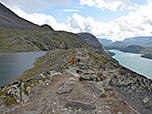 Wir wandern am Bjørnbøltjønne vorbei