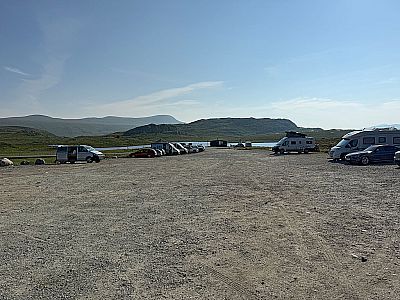 Los gehts am Wanderparkplatz auf Höhe des Stavtjernet-See