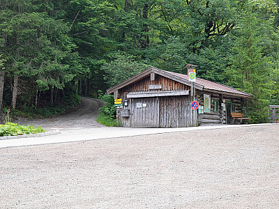 Am Parkplatz Kistenwinterstube beginnen wir unsere Tour