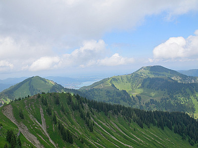 Der Blick nach Norden zum Setzberg und zum Wallberg