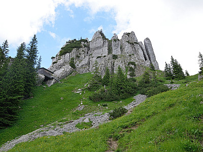 Von hier ist schön die Westwand des Blankenstein zu sehen