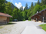 Los gehts in Neuhaus am Ende der Dürnbachstraße