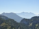 Geierköpfe (2161 m) und Zugspitze (2962 m)