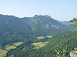 Im Hintergrund zeigt sich die Hörndlwand