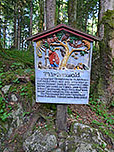 Am Eingang zum Märchenwald
