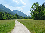 An der Staudiglhütte schlagen wir den Fußweg nach Brand ein
