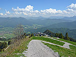 Vom Brauneck gehen wir zur Bergstation der Umlaufbahn hinunter