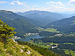 Blick vom Gipfel der Brecherspitz zum Spitzingsee