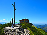 Gipfelkreuz und Ostlerhütte