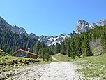 Wir kommen zu einer kleinen Hütte