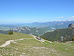 ...wandern wir zur Hochalphütte hinunter