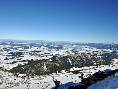 Die Aussicht nach Nordosten zum Forggensee