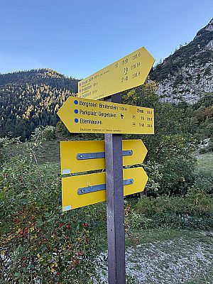 Wer möchte, kann an der Wuhrsteinalm zum Aufstiegsweg zurückkehren