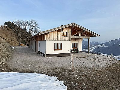 An der Unteren Schanzeralm endet der breite Weg...