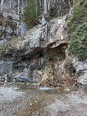 ...zu einem Wasserfall