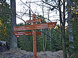 An der folgenden Verzweigung halten wir uns links