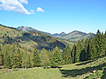 Die Wanderung ist von Beginn an aussichtsreich