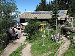Die Brunnsteinhütte mit ihrer aussichtsreichen Terrasse