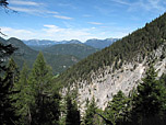 Erste Ausblicke Richtung Ammergauer Alpen und Estergebirge