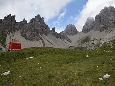 In der Wiese machen wir eine Pause und ...