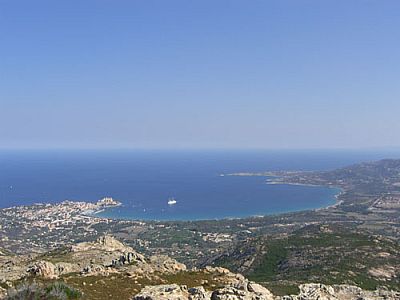 Blick auf Calvi