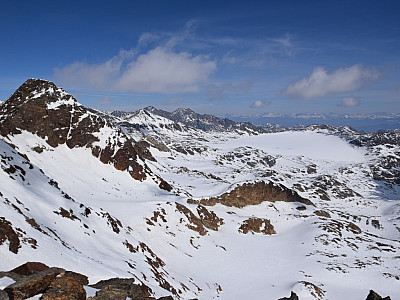 Der Ausblick an den Veneziaspitzen vorbei auf den Vedretta Careser