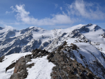 Der Ausblick vom Grat zum Palòn de la Mare, zum Monte Cevedale und zu der Zufallspitze