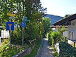 ...und schlagen am Ende der Pfaffensteinstraße einen Fußweg ein