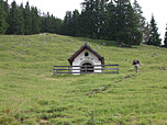 Vorbei an dieser Kapelle...