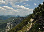 Kurz vor dem Gipfel des Dürrenbergjoch mit Blick zum Guffert