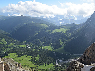 Im Nordosten fällt der Blick auf das Würzjoch